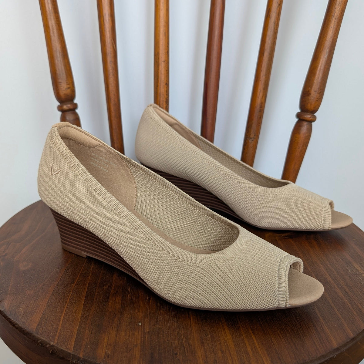 Vivaia Tamia Peep Toe Wedges - EU 38.5/US 7.5