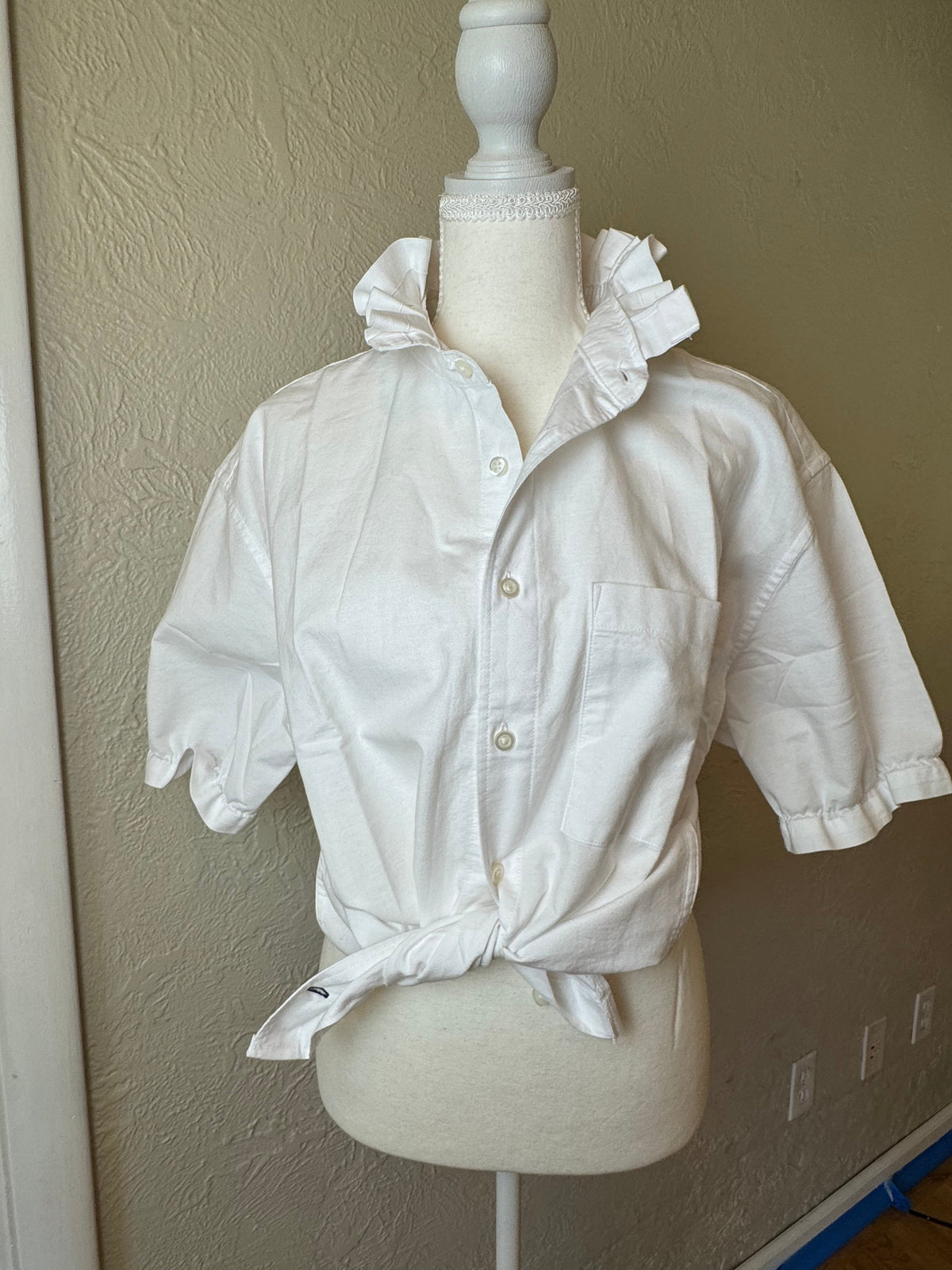 Marcela - Gap Brand New Mens Ruffle Collar Shirt - Short Sleeve - White Cotton/Linen Blend