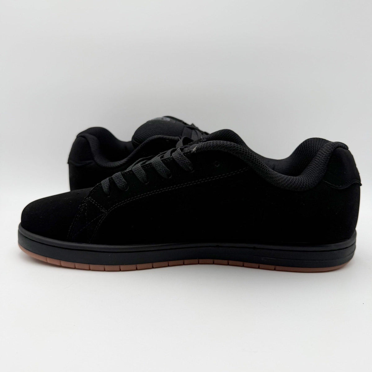 DC Mens Gaveler Low Top Skate Shoes Size 12.5 Black Casual Sneaker NWOB