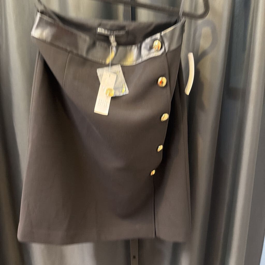 WHBM NWT 4 Buttons Faux Leather SKIRTS 2