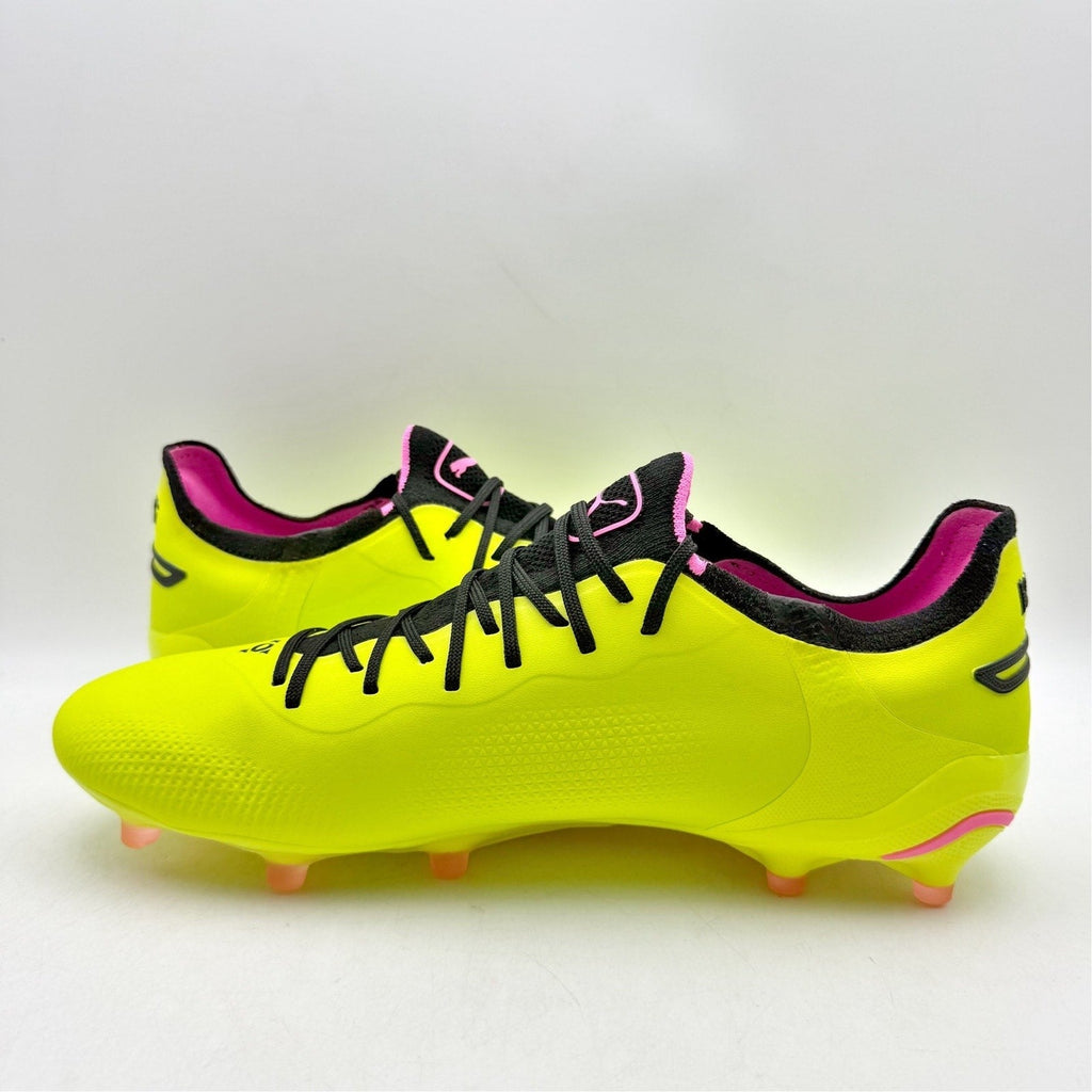 PUMA Mens King Ultimate Soccer Cleats Size 11.5 EU 45 Neon Yellow Athletic NWOB