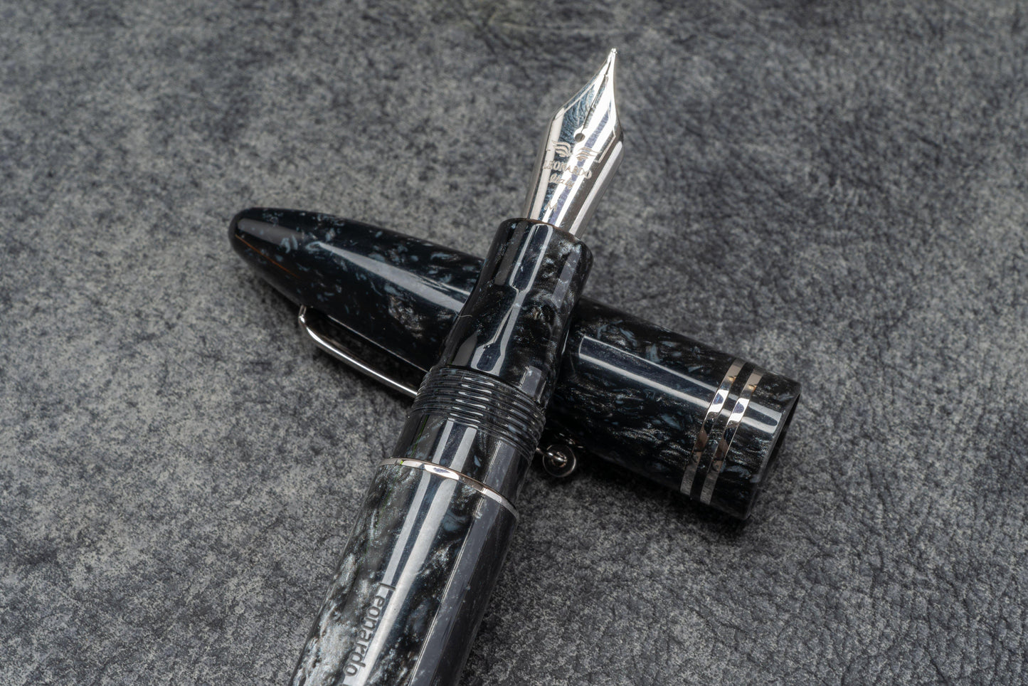 Leonardo Furore Fountain Pen - Vulcano Grey RT