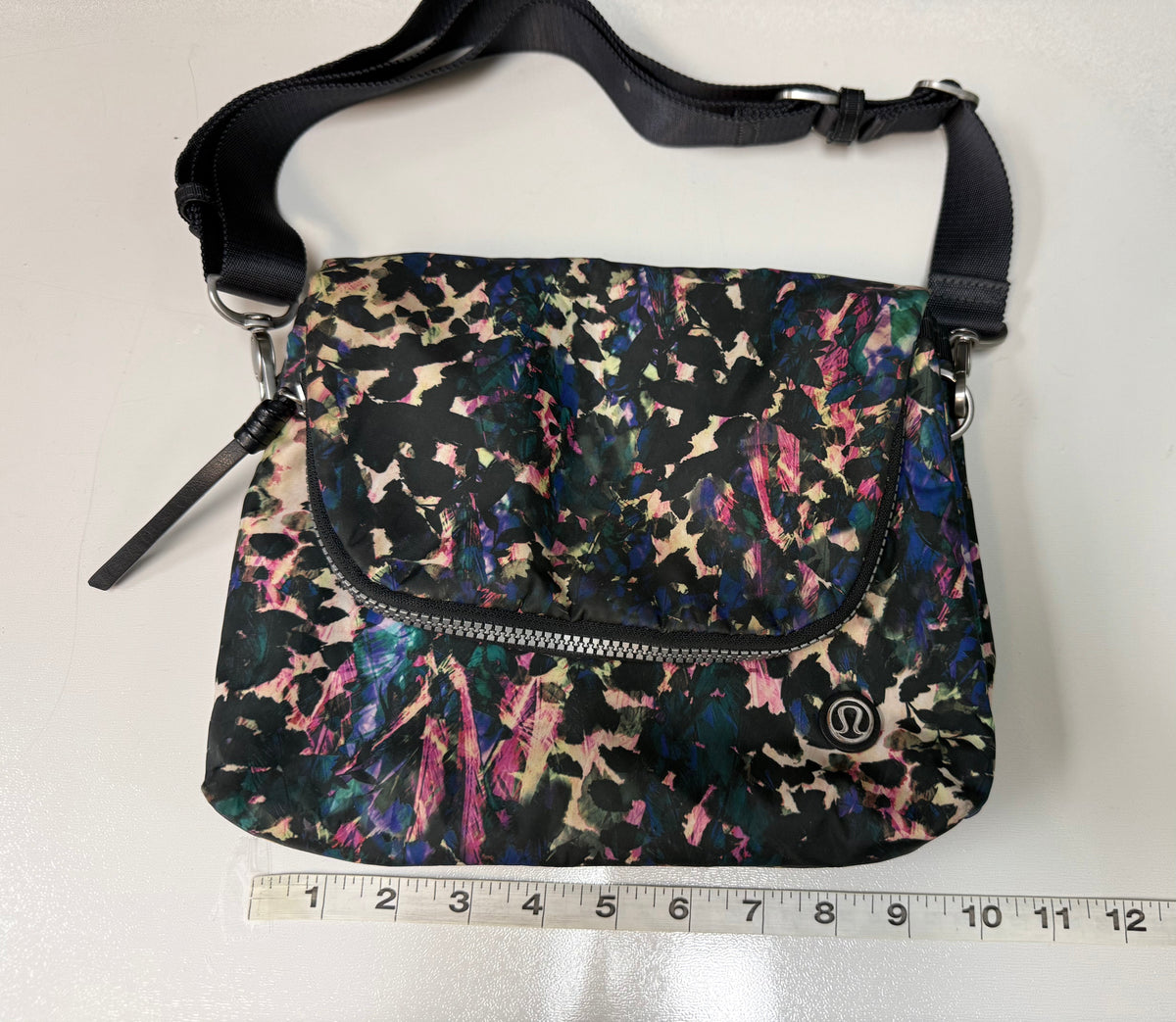 Lululemon Party Om Bag