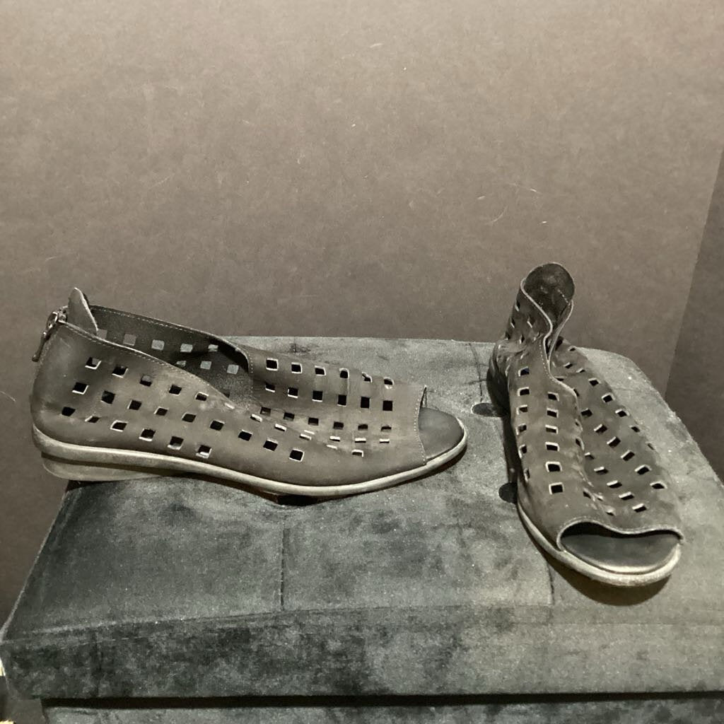 arche Suede Perforated Flats SHOES 39
