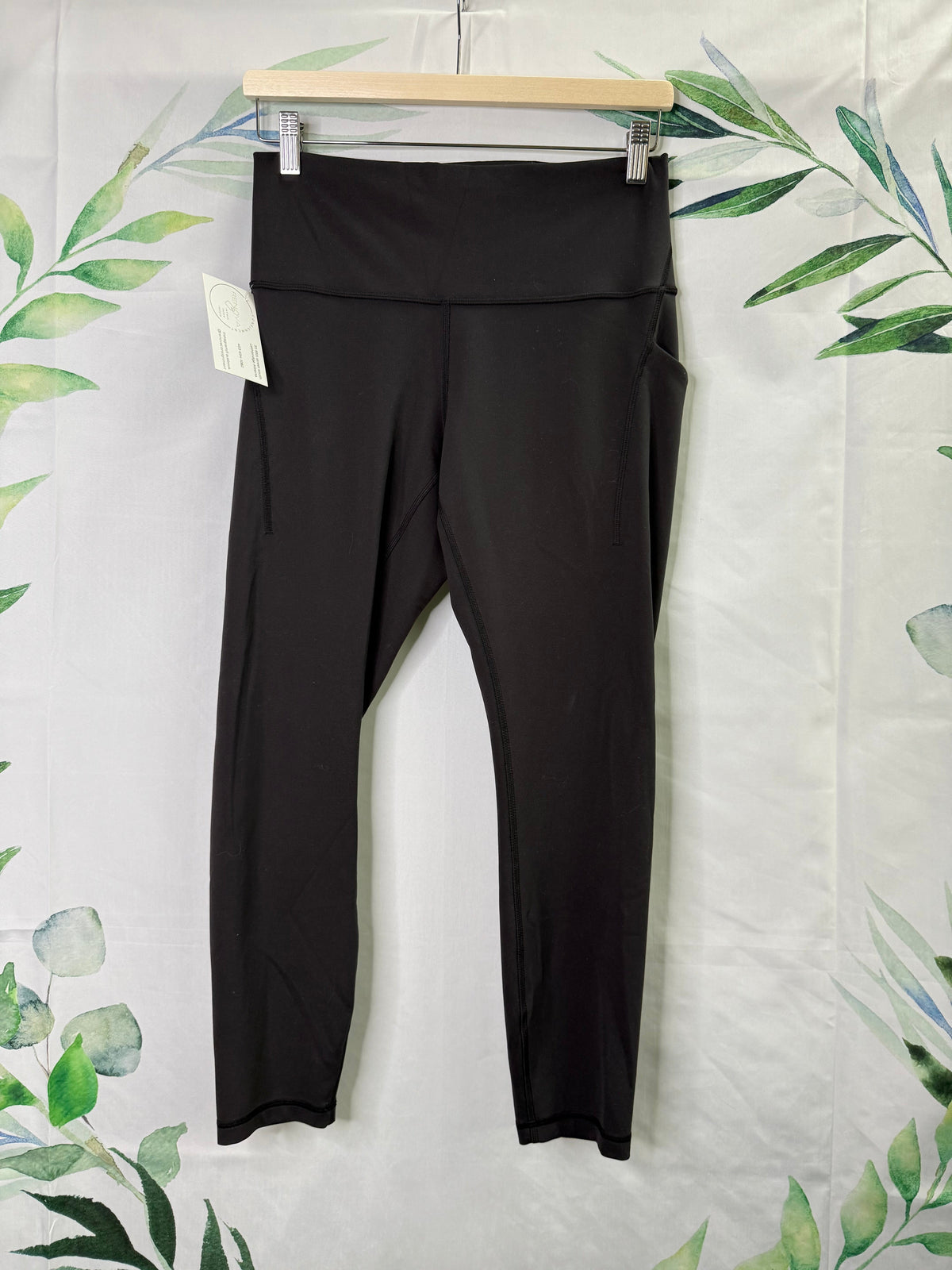 Lululemon Wunder Train HR Tight *pockets 25” (10)