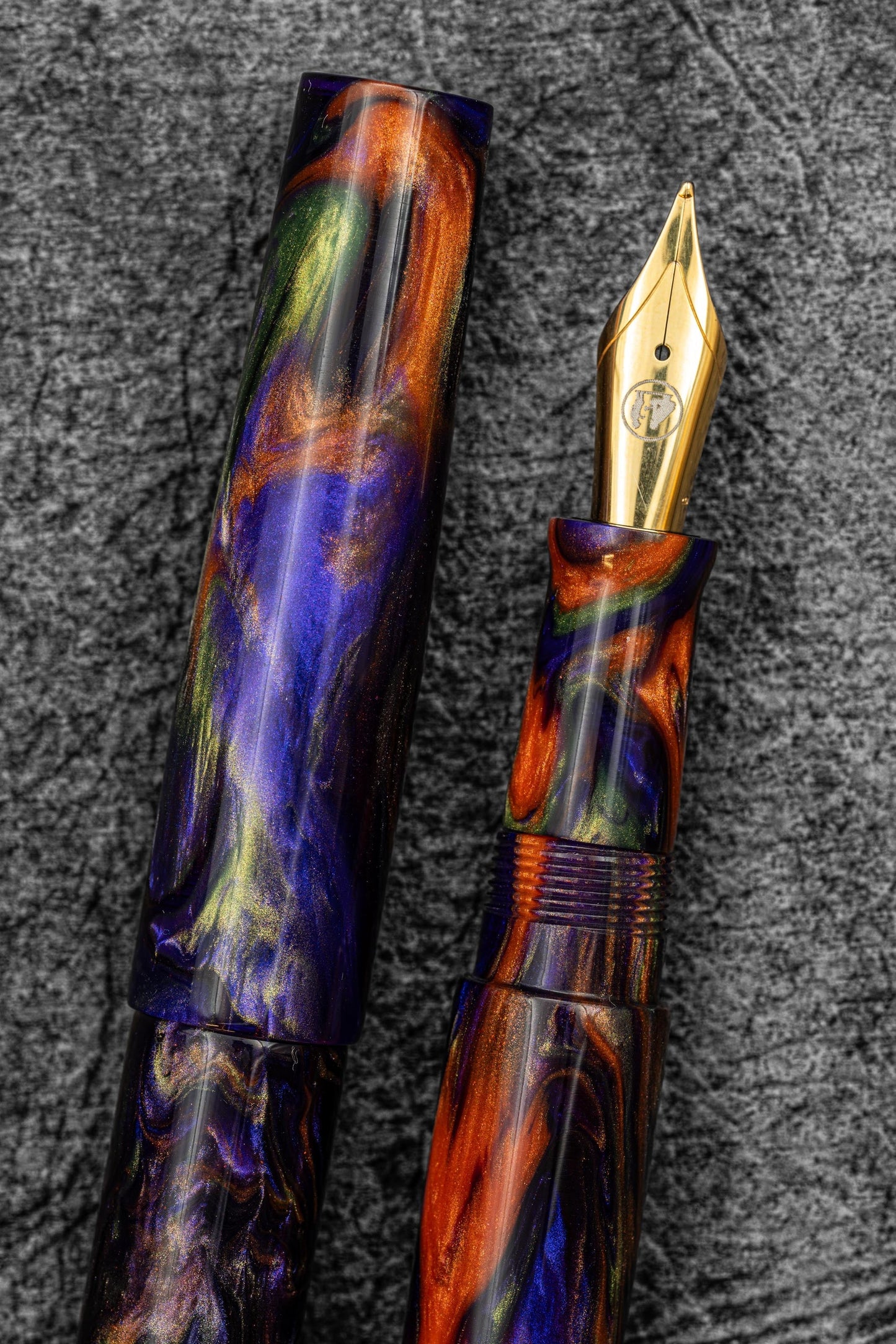 Galen X Studyo Agackakan - Fountain Pen V1 - Halloween Borealis