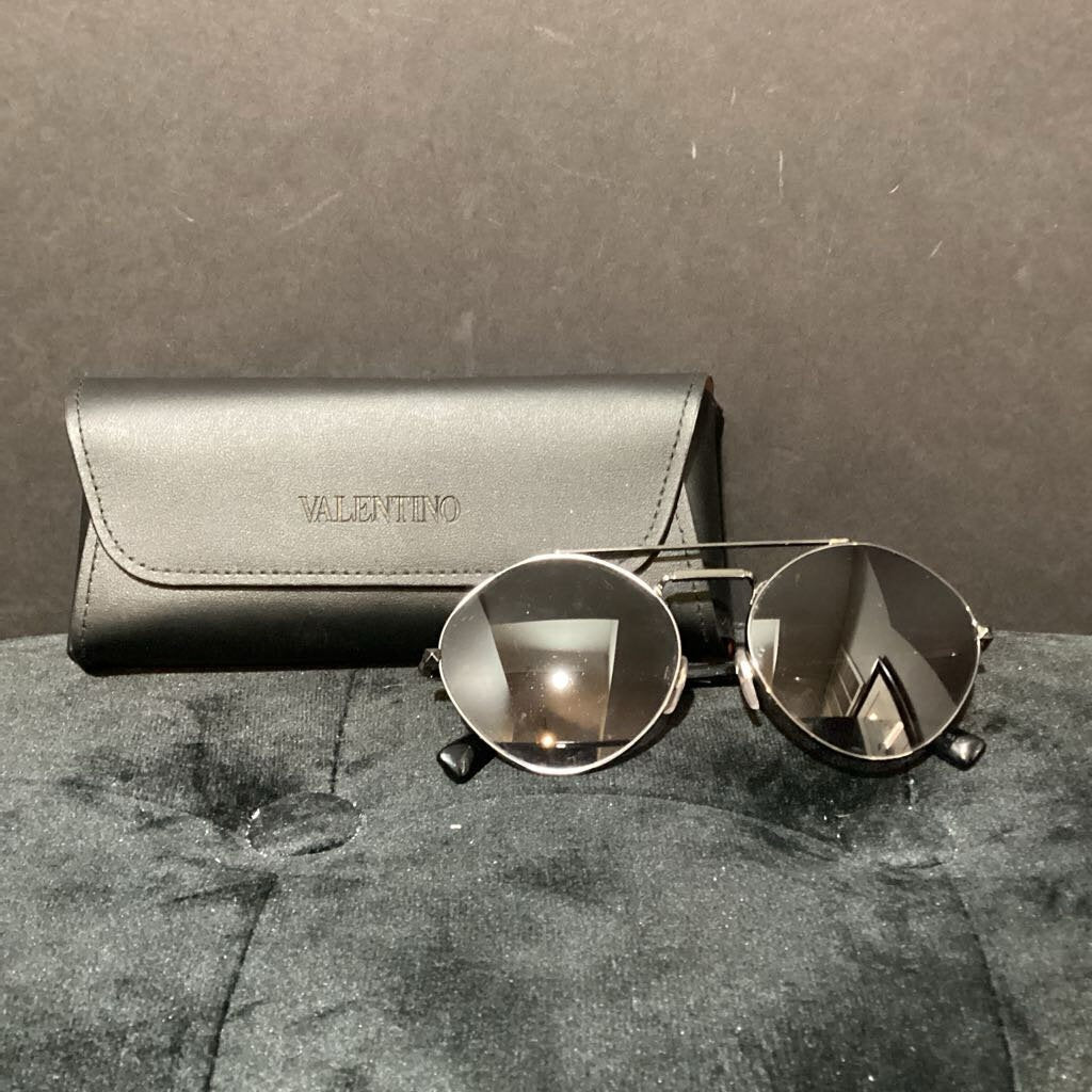 Valentino W/CASE Rockstud Aviators SUNGLASSES