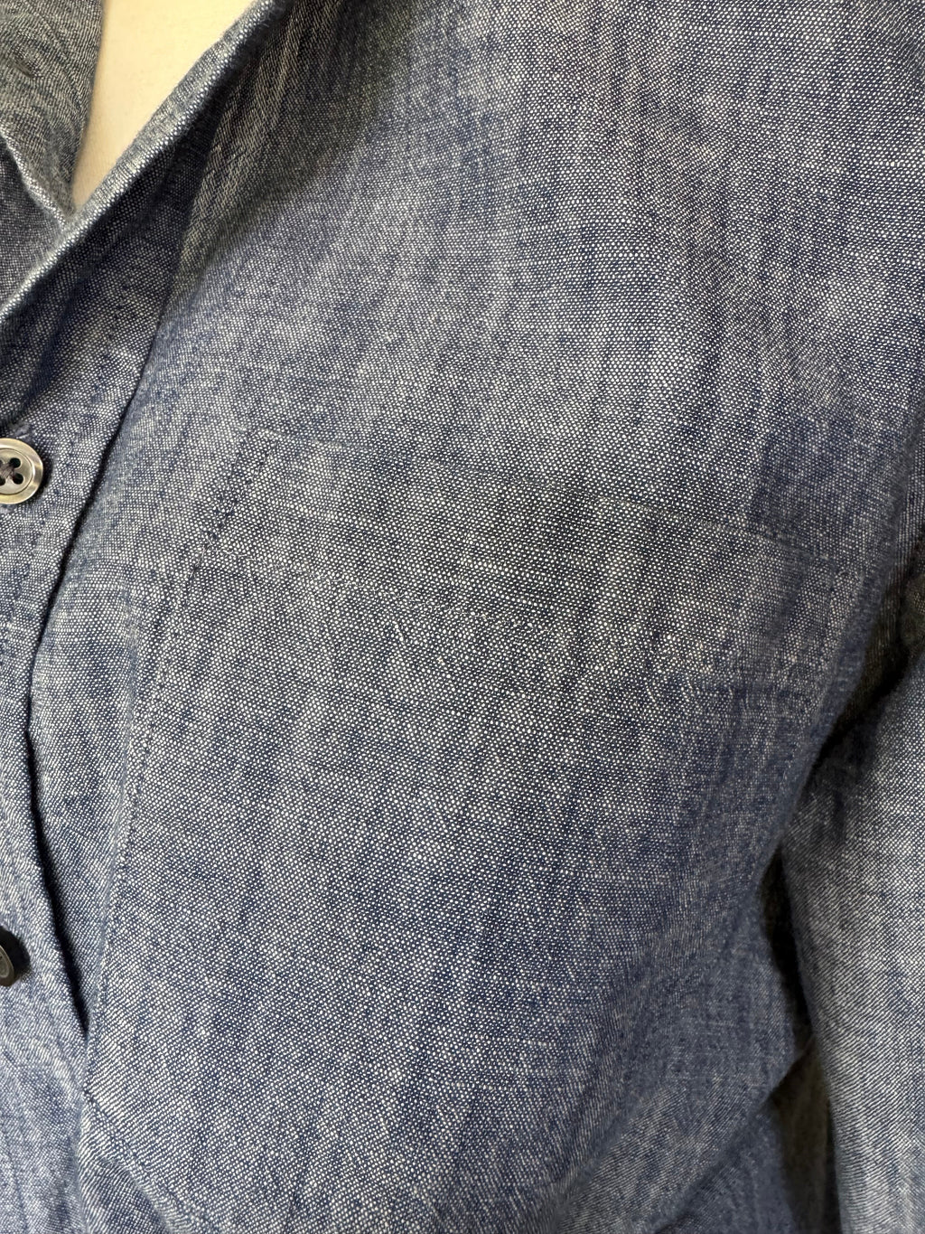 Banana Republic Denim Chambray with polka dot collar Long Sleeve - Medium