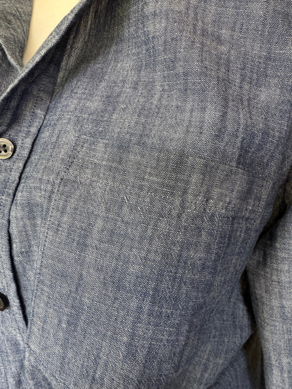 Banana Republic Denim Chambray with polka dot collar Long Sleeve - Medium