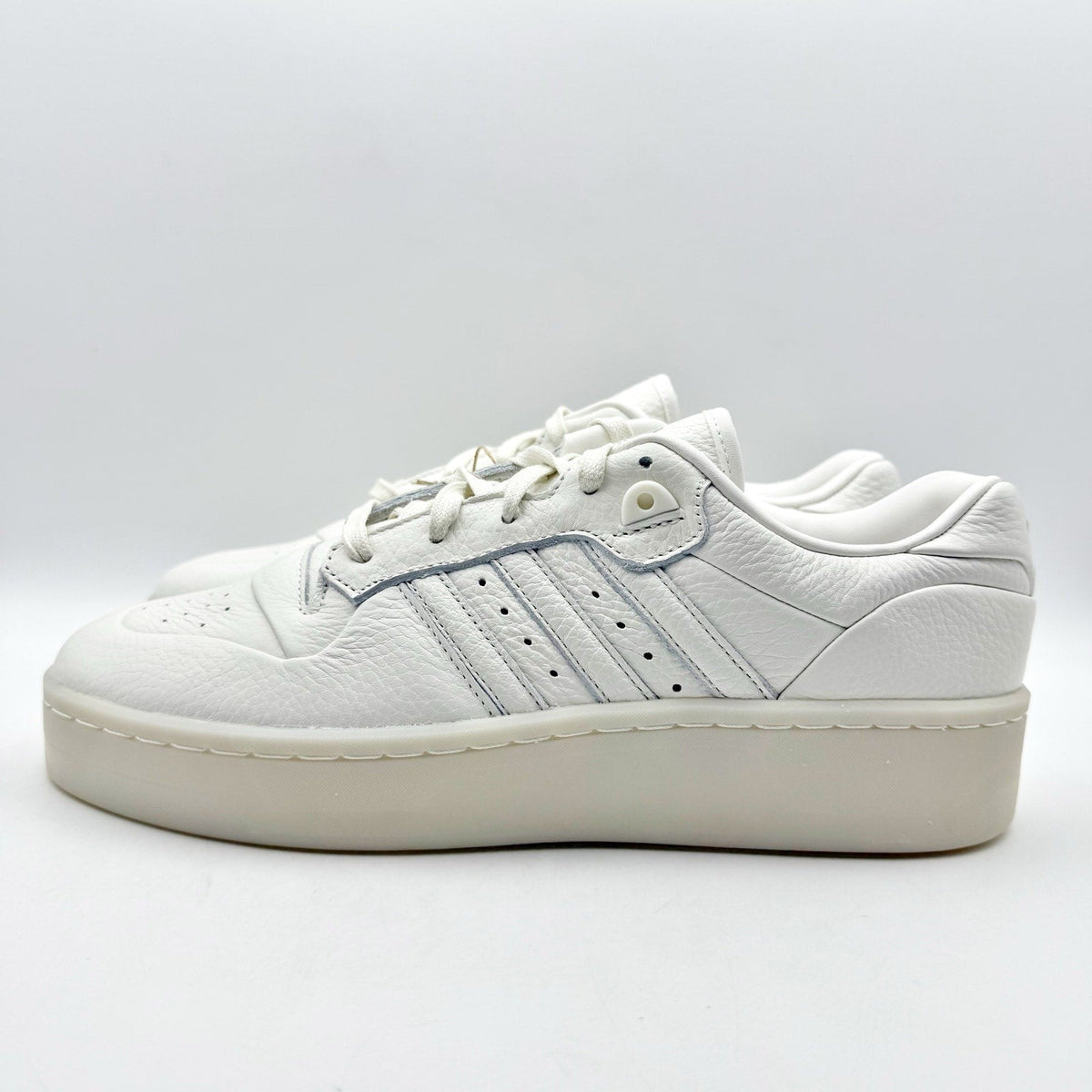 Adidas Originals Mens Rivalry Low Lux Sneakers Size 10 EU 44 White Athletic NIB