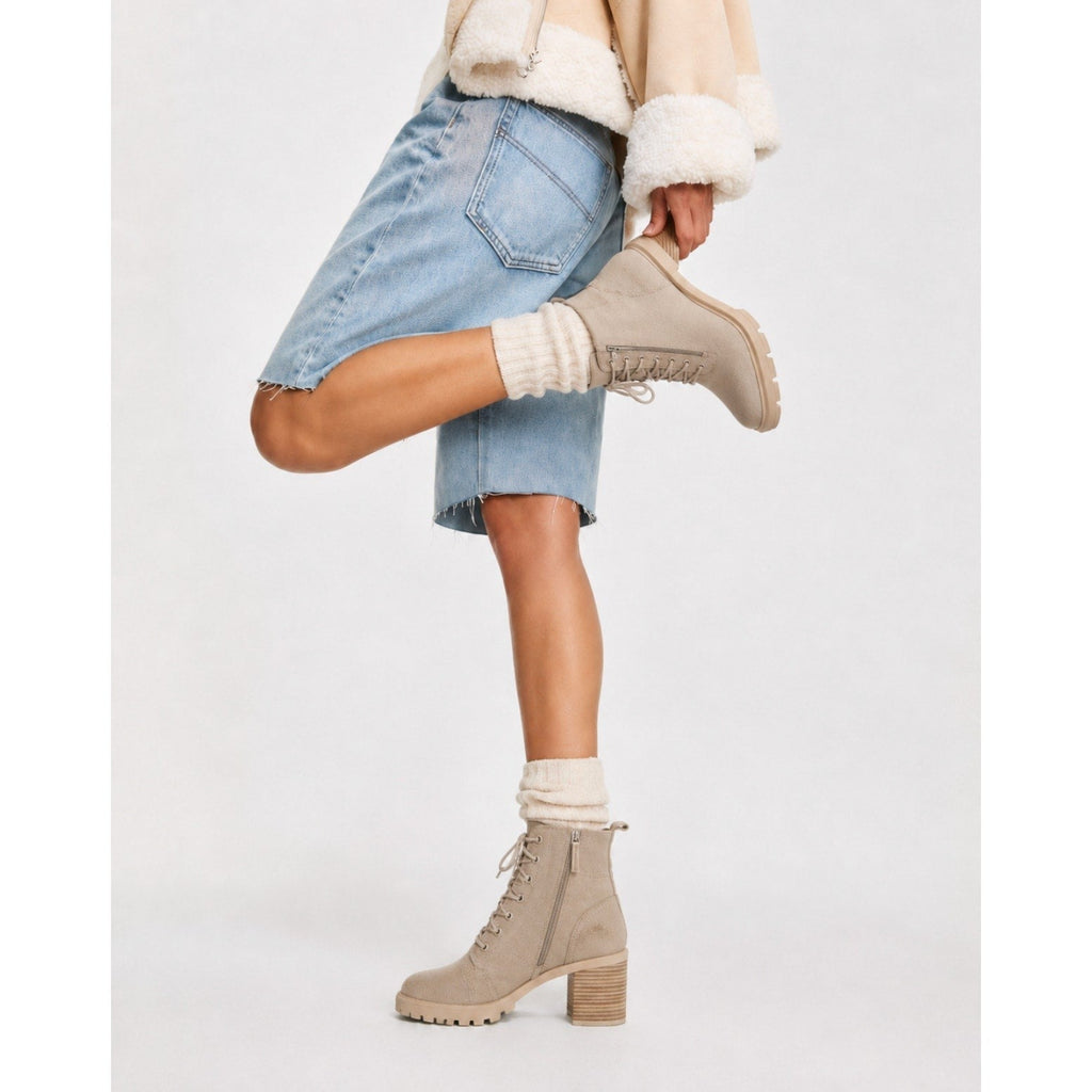Dolce Vita Womens Combat Boots Size 7.5 Tan Canvas Stacked Heel NWOB