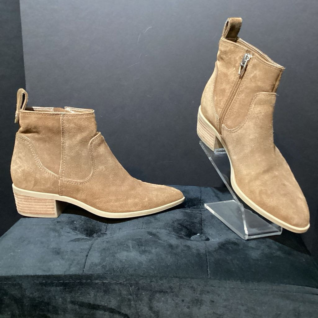 Dolce Vita Side Zip Suede BOOTIES 6