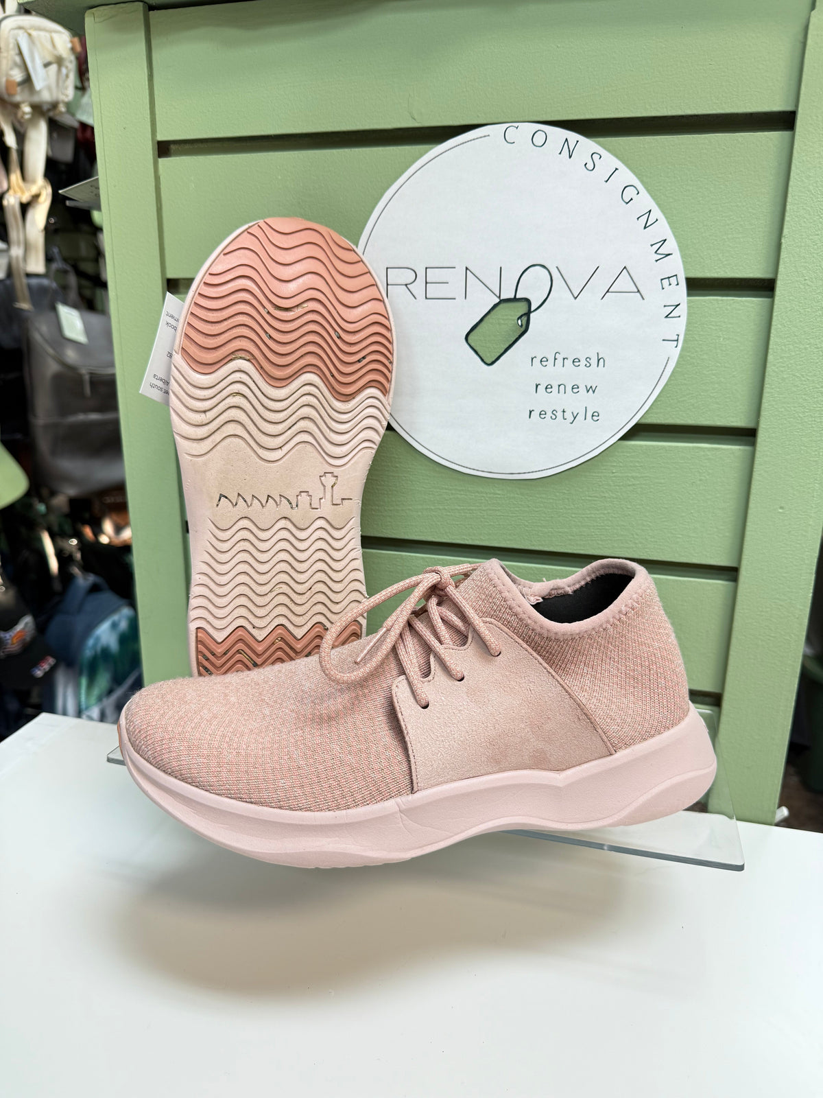 Vessi Everyday Runners (Womens 8)