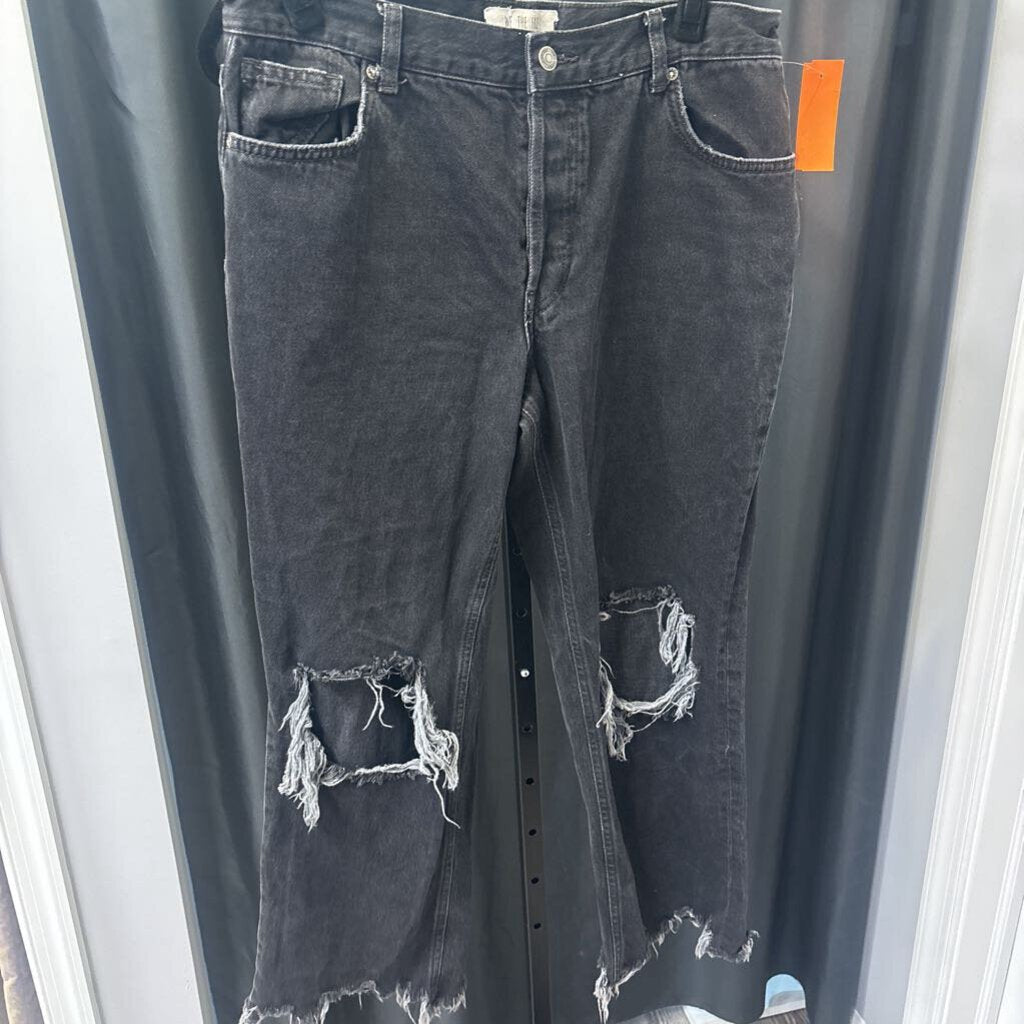 Free People Ripped Boyfriend JEANS 30