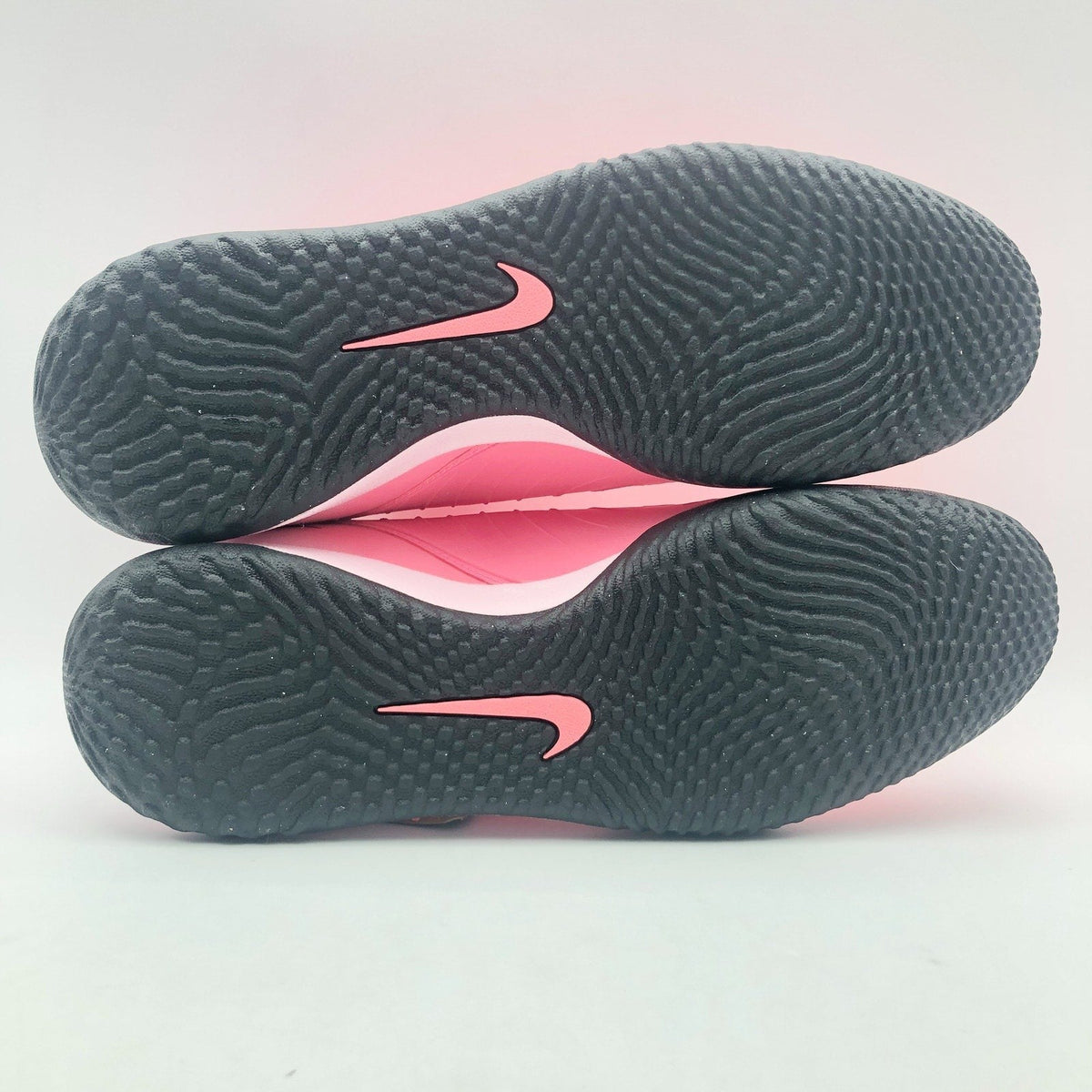 Nike Mens Phantom GX II Academy Indoor Court Soccer Shoes US 9 Pink FJ2581 NWOB