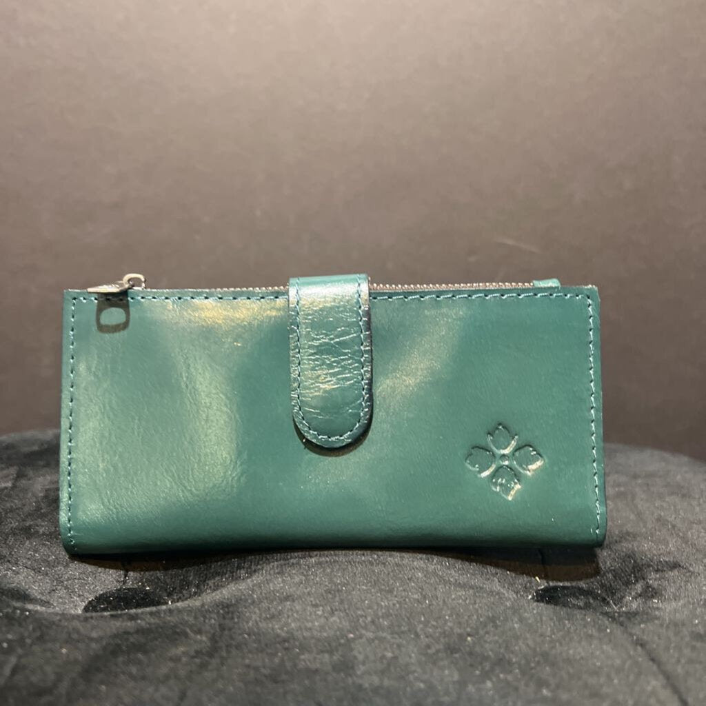 Patricia Nash Leather Long Bifold Zip WALLETS M
