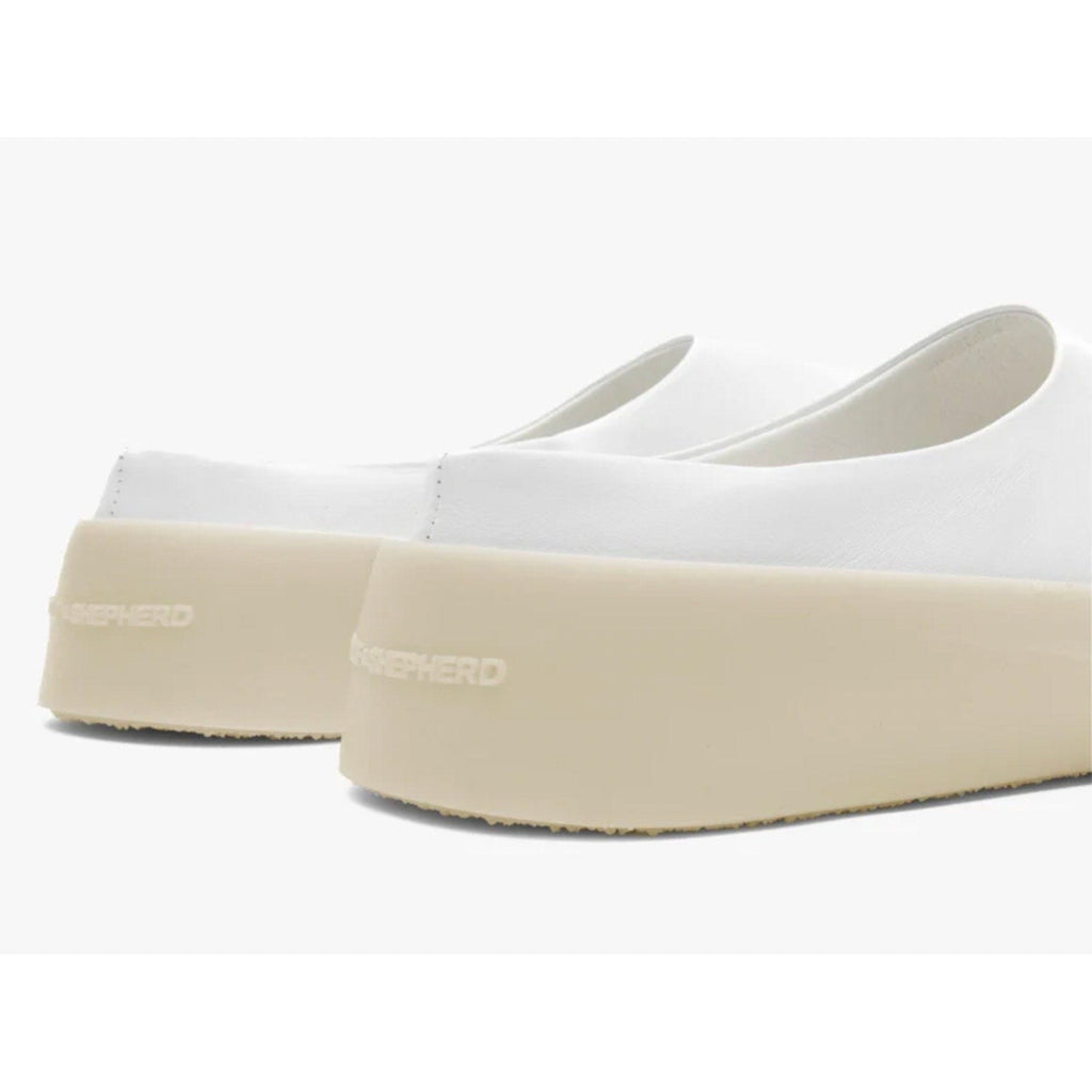 Wolf & Shepherd Mens 7.5 Womens 9 Cruise Mule Slip On Shoes White Vanilla NIB