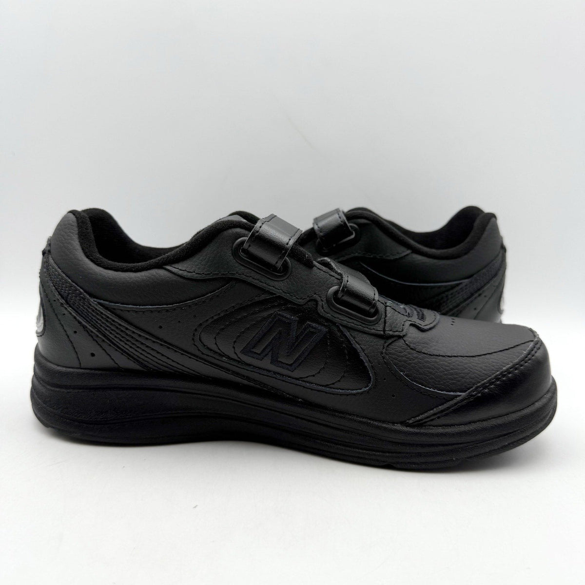 New Balance Womens 577 Walking Sneakers Size 7 EU 37.5 Black Hook-and-Loop NIB