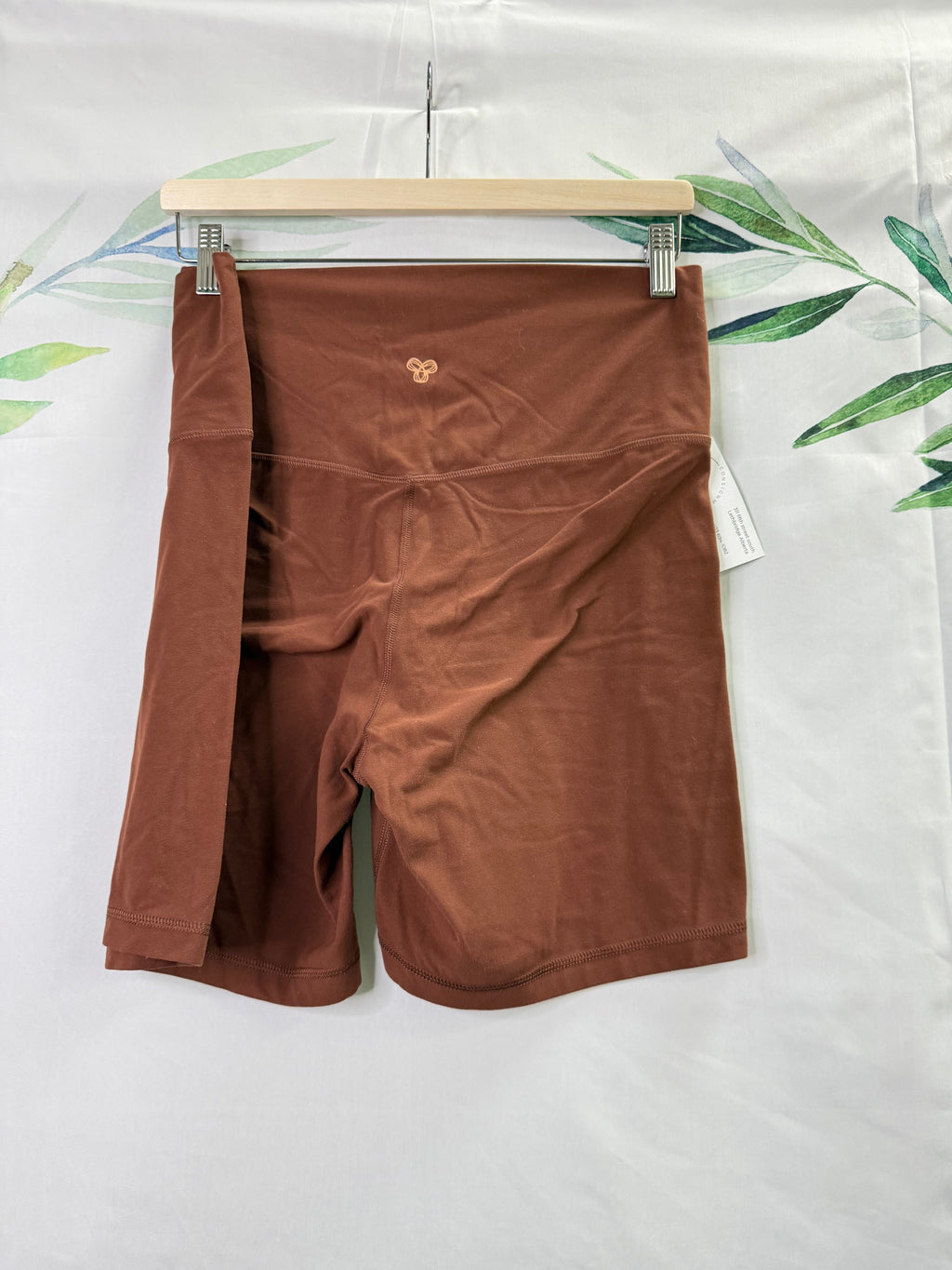 Aritzia TNA Butter Atmosphere HR Short 7” (XL)