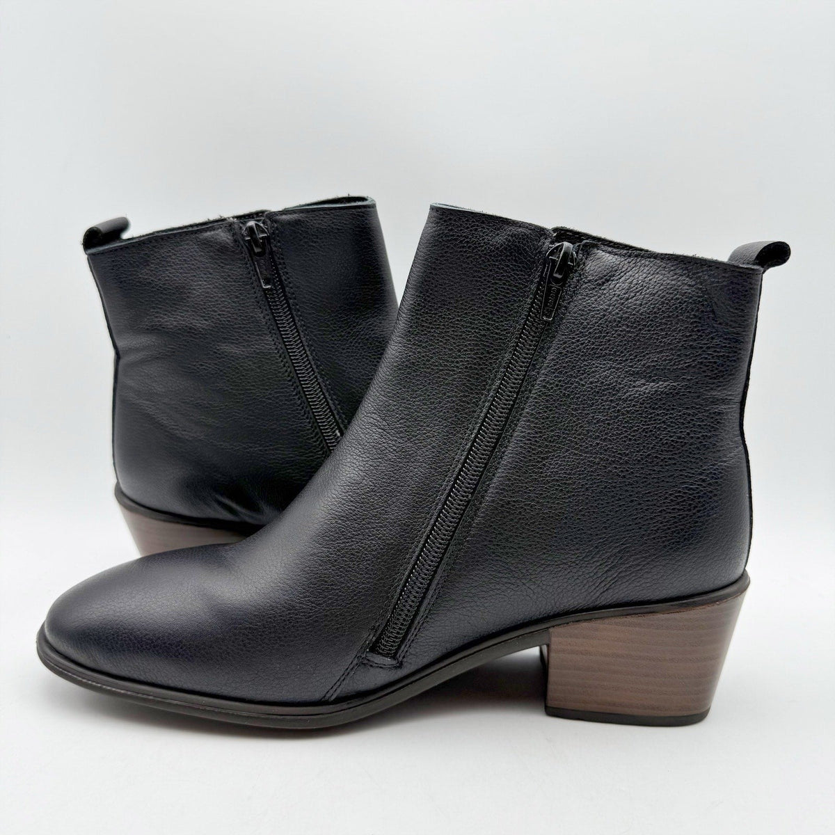 Naot Womens Ethic Ankle Boots EU 38 US 7 Black Leather NIB