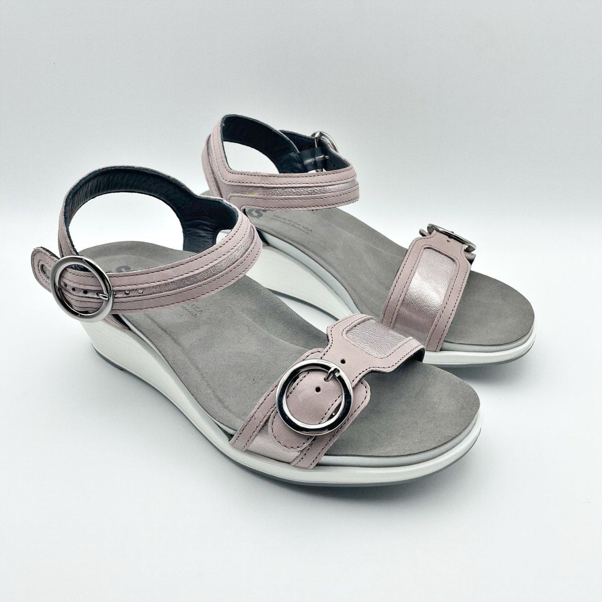 SAS Womens Seight Wedge Sandals Size 7.5 WW Purple Silver Leather NIB