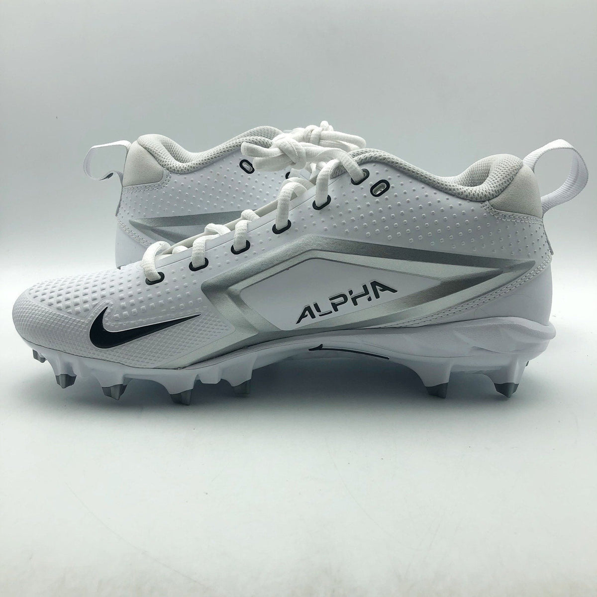 Nike Mens Alpha Menace 4 Varsity Molded Football Cleats Size 13 White Black NWOB