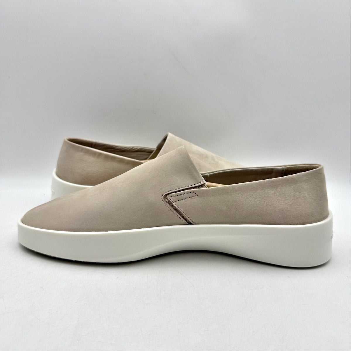 Wolf & Shepherd Cruise Slip On Shoes Mens 7.5 Womens 9 Gray White NIB