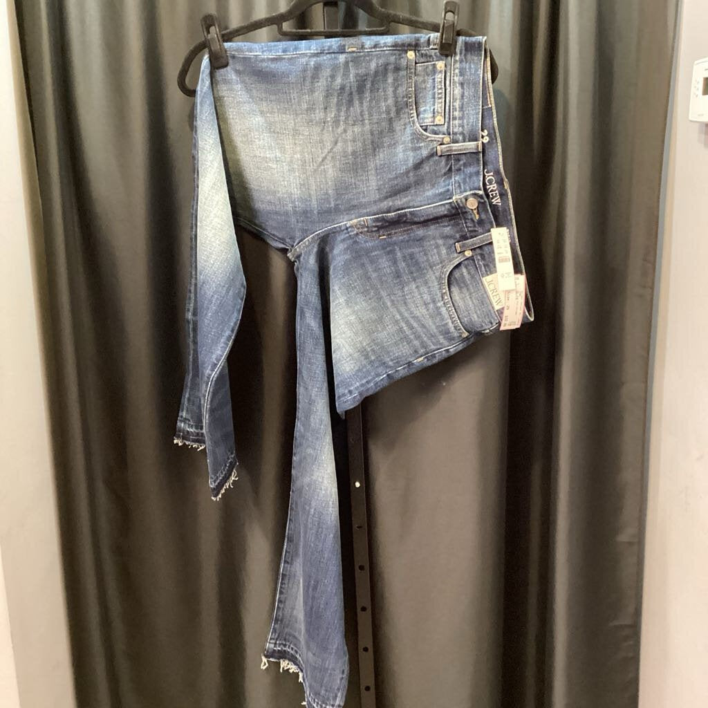 NWT High Rise Straight JEANS 29