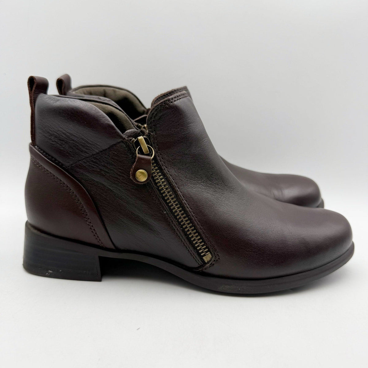 Munro Womens Neko Ankle Booties Size 7 WIDE Black Brown Leather NWOB