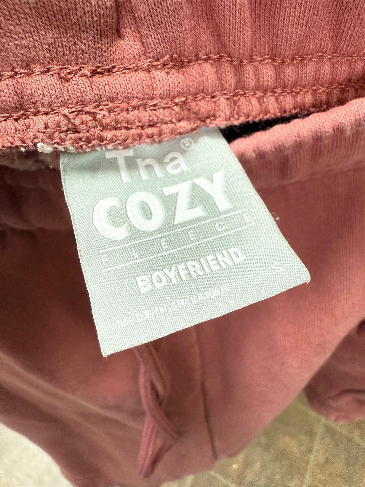 Aritzia TNA Cargo Shorts 5” (S)