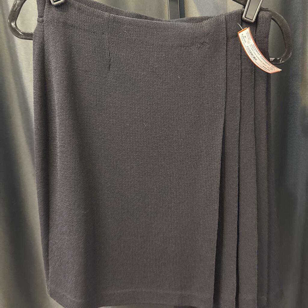 St John Knit w/Pleates SKIRTS 2