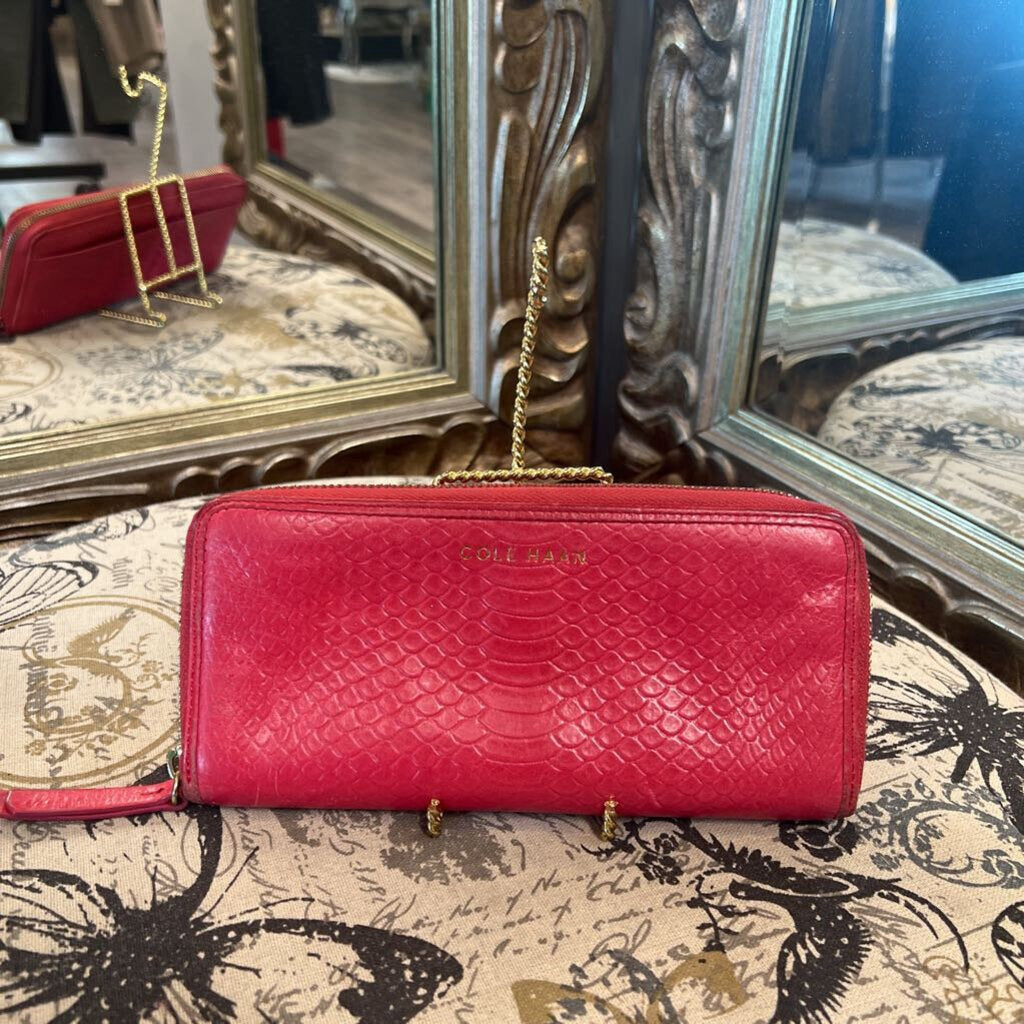 Cole Haan Leather Zippy ACCESSORIES Wallet