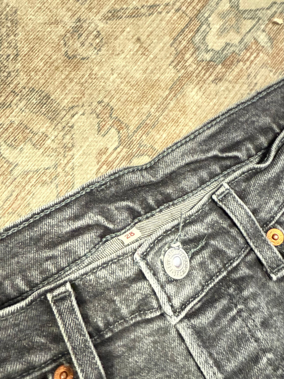 Levi’s 501 HR Jeans (28x27)