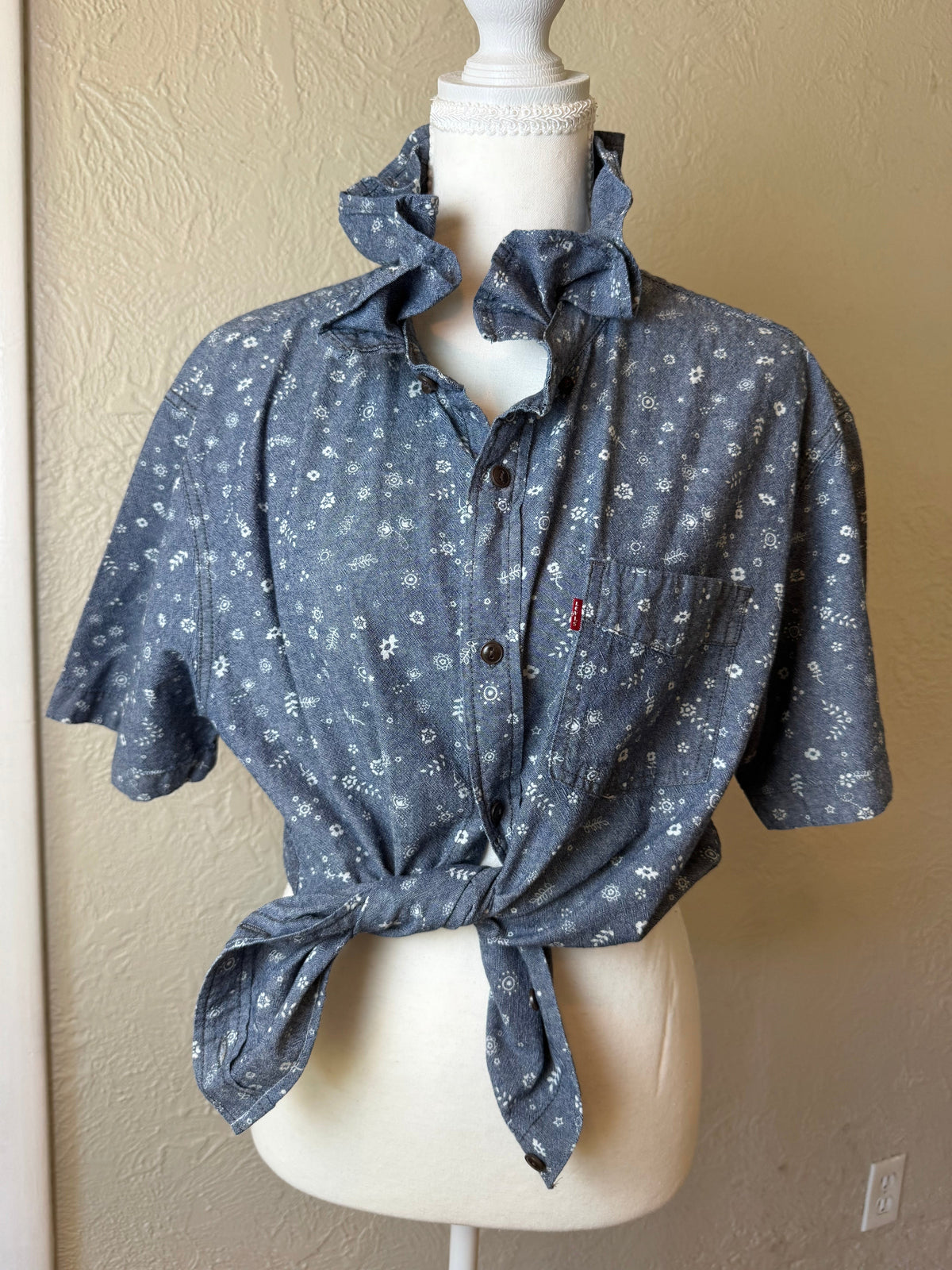 Blue and Yellow - Levis - Denim - Short Sleeve - Small/Medium