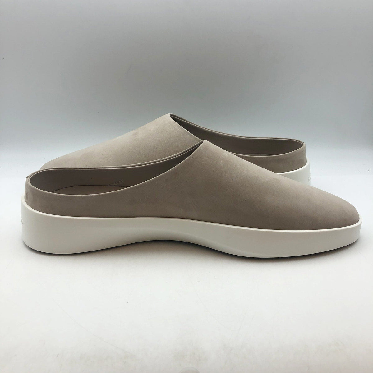 Wolf & Shepherd Cruise Mule Slip On Shoe MENS 7.5 WOMENS 9 Warm Gray Leather NIB