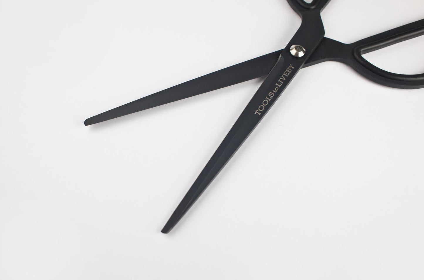 Tools to Liveby Black Scissors 8"