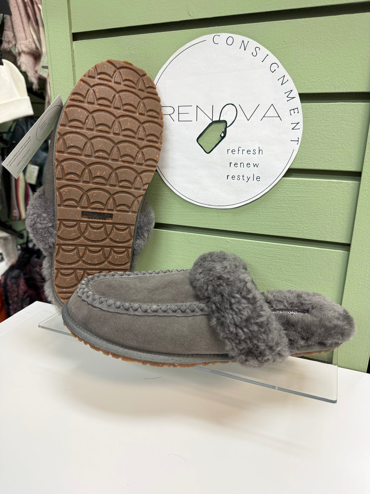 Manitobah Mukluk Cabin Slide (Womens 9)