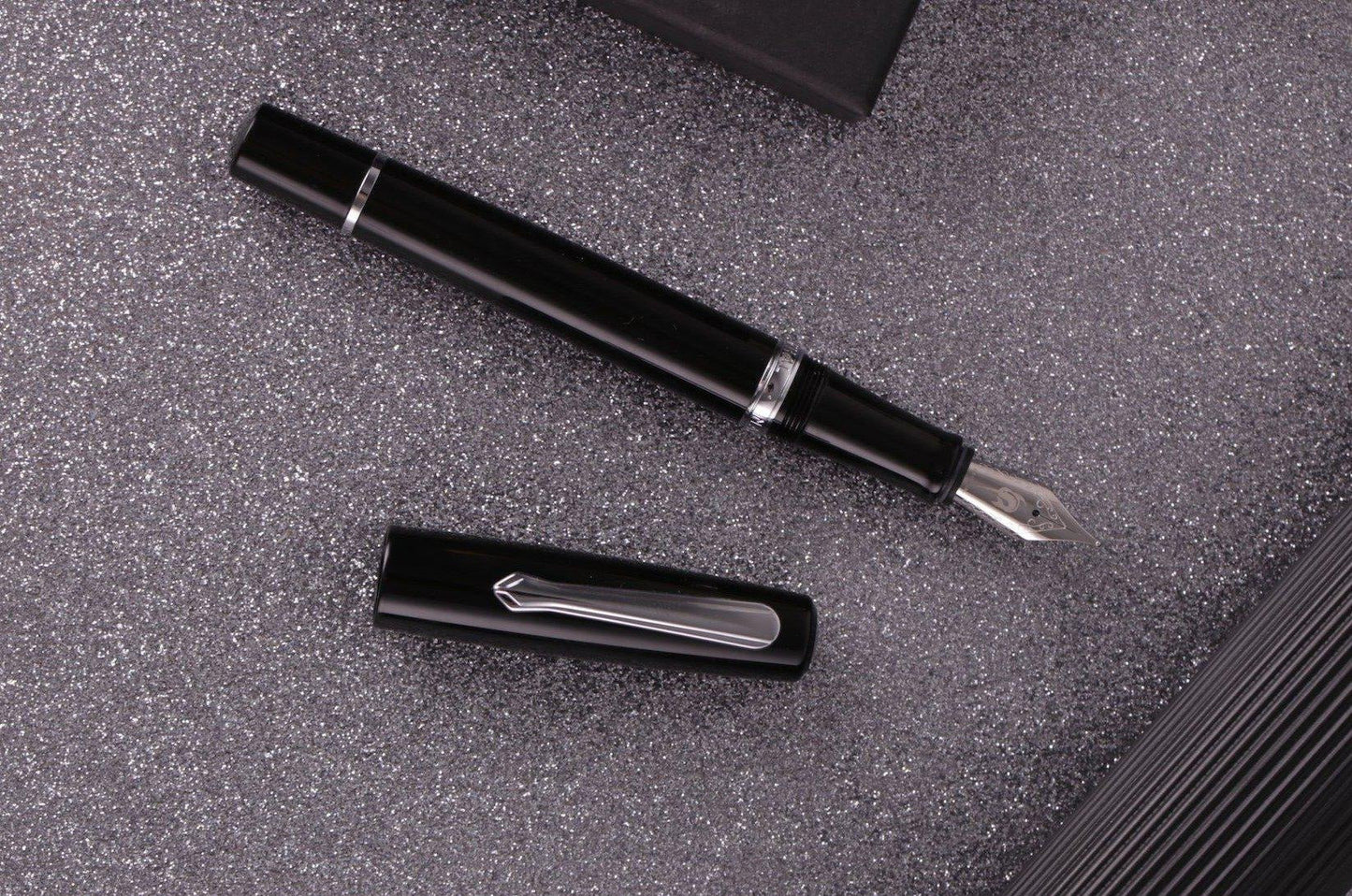Nahvalur (Narwhal) Fountain Pen - Original Black+ Leather Pen Sleeve