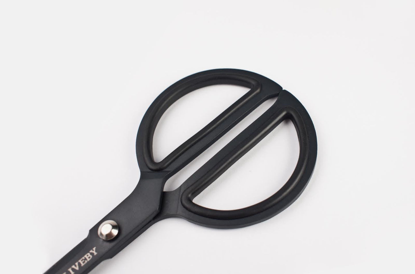 Tools to Liveby Black Scissors 8"