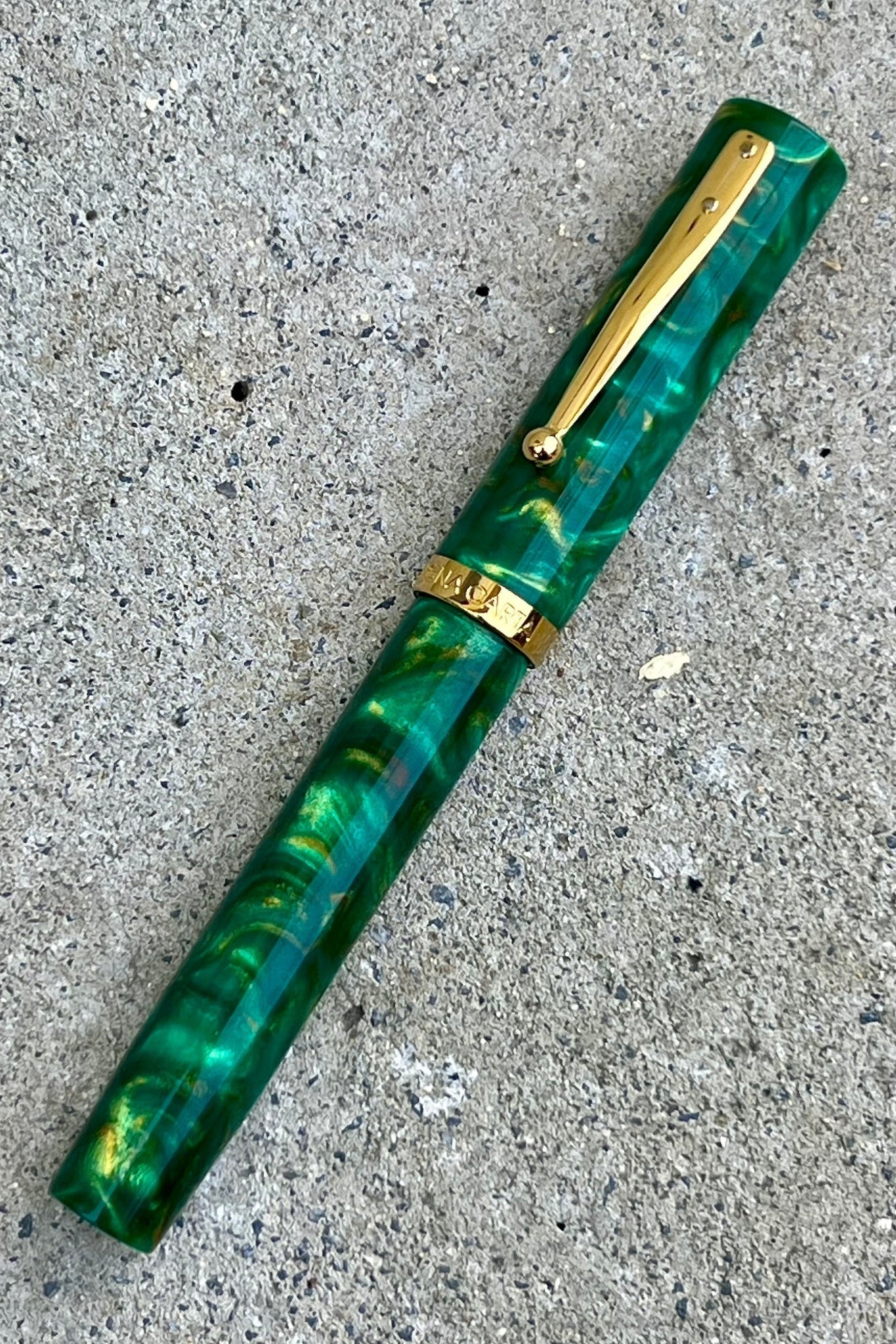 Magna Carta Mag 1000 Oversized Fountain Pen 12