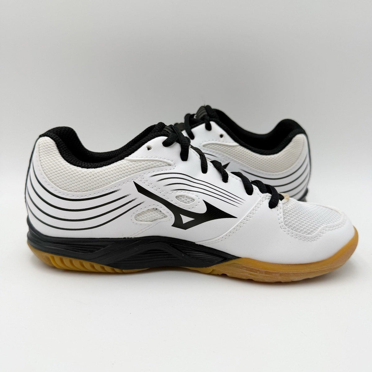 MIZUNO Womens Cyclone Speed 3 Volleyball Shoe Size 6 White Black Lace Up NWOB
