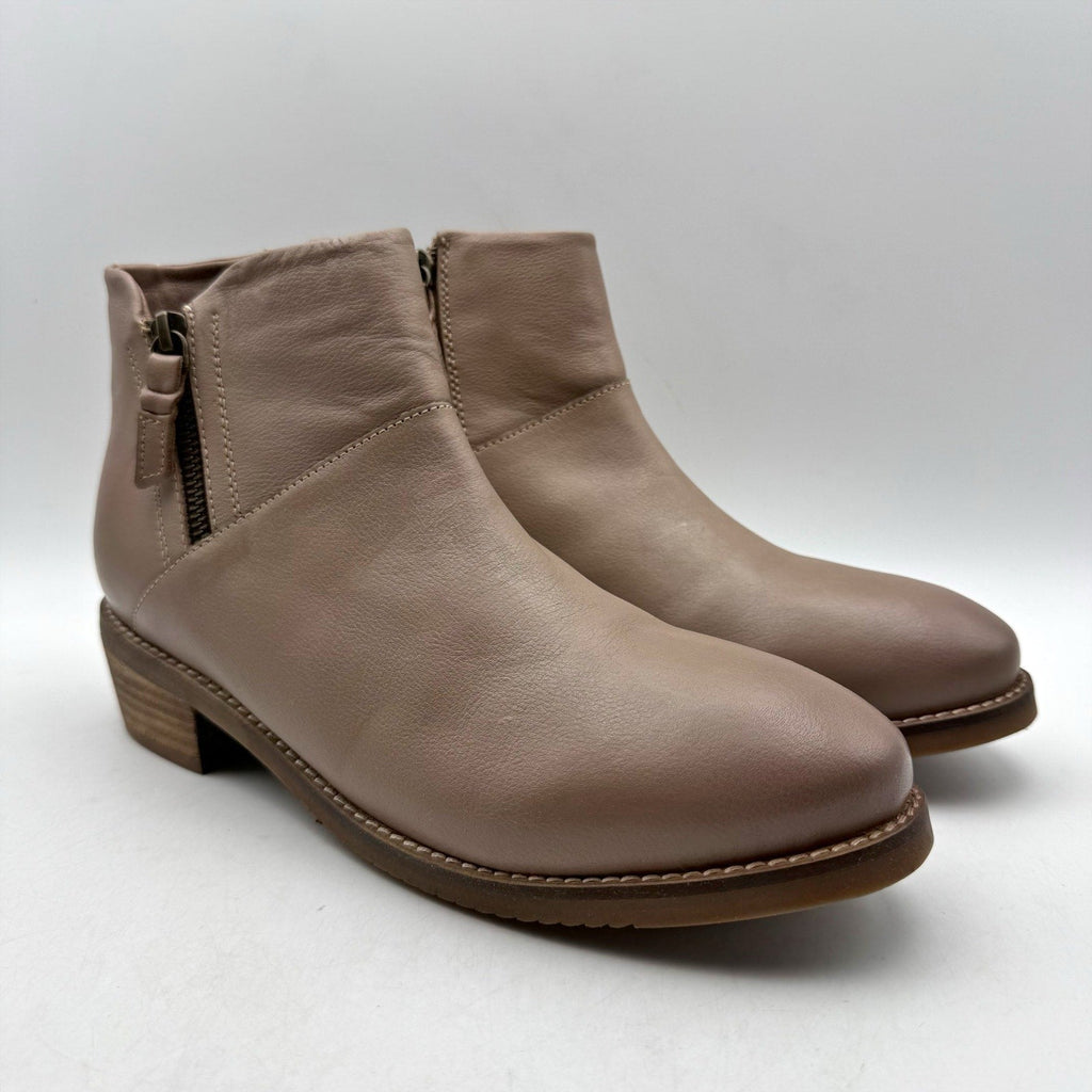 SoftWalk Womens Roselle Ankle Booties Size 8.5 NARROW Stone Tan Leather NWOB