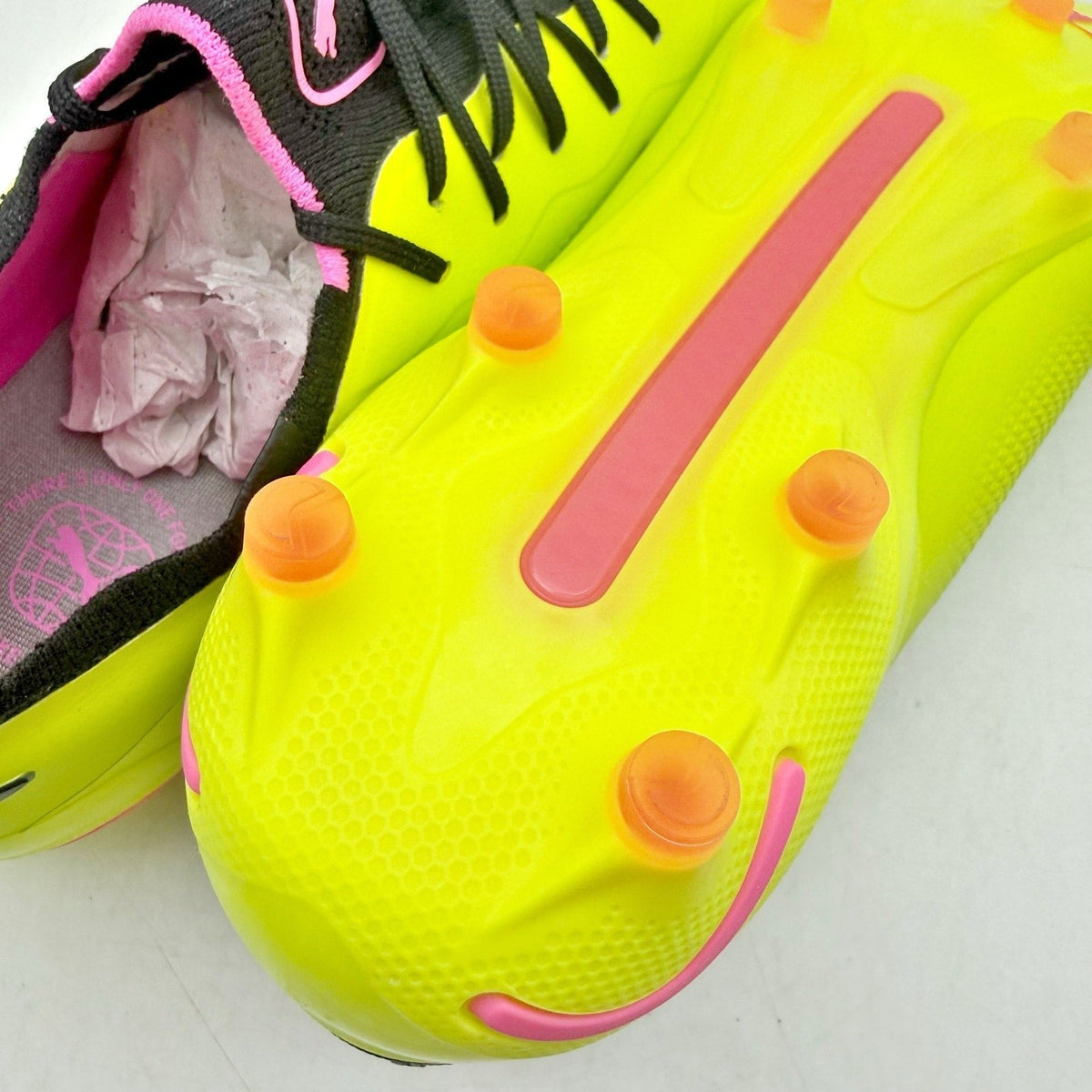 PUMA Mens King Ultimate Soccer Cleats Size 7.5 EU 40 Neon Yellow Athletic NWOB
