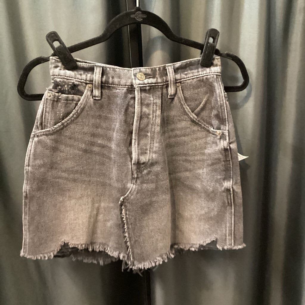We the Free NWT Mini SKIRTS 25