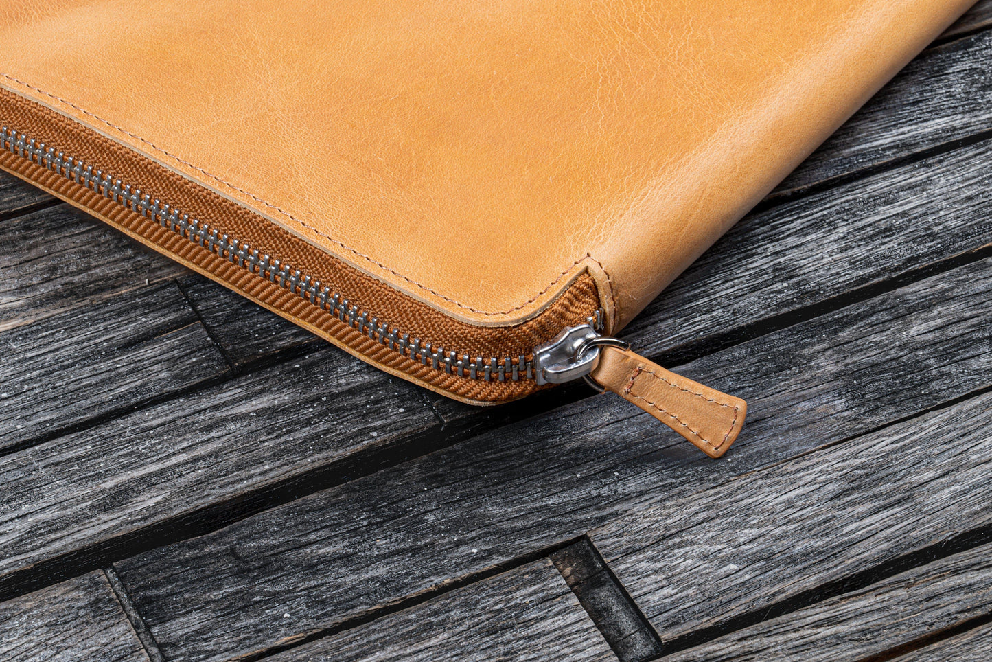 Leather Zippered Leuchtturm1917 B5 & Extra Large Moleskine Folio - Crazy Horse Honey Ochre