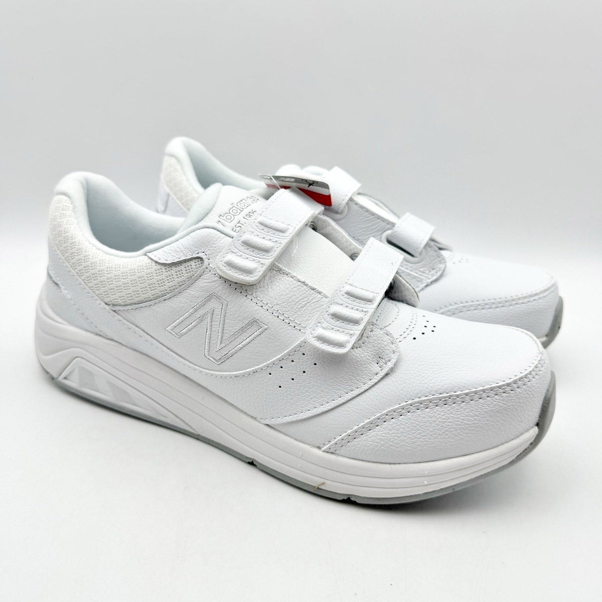 New Balanc 928v3 Walking Sneakers Womens 9.5 Mens 8 White Leather NIB
