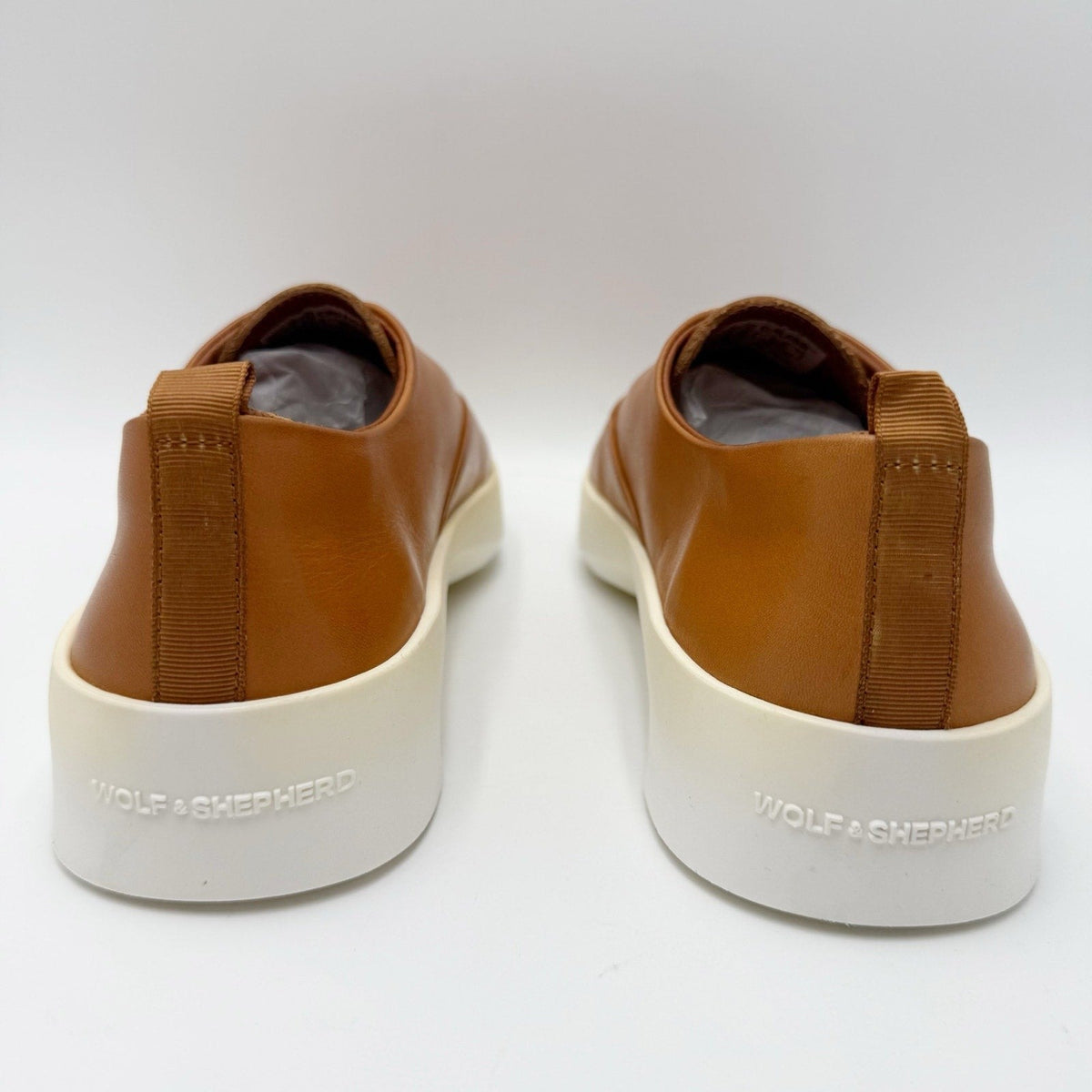 Wolf & Shepherd Cruise Lace Up Sneakers Mens 7.5 Womens 9 Tan Nubuck NIB