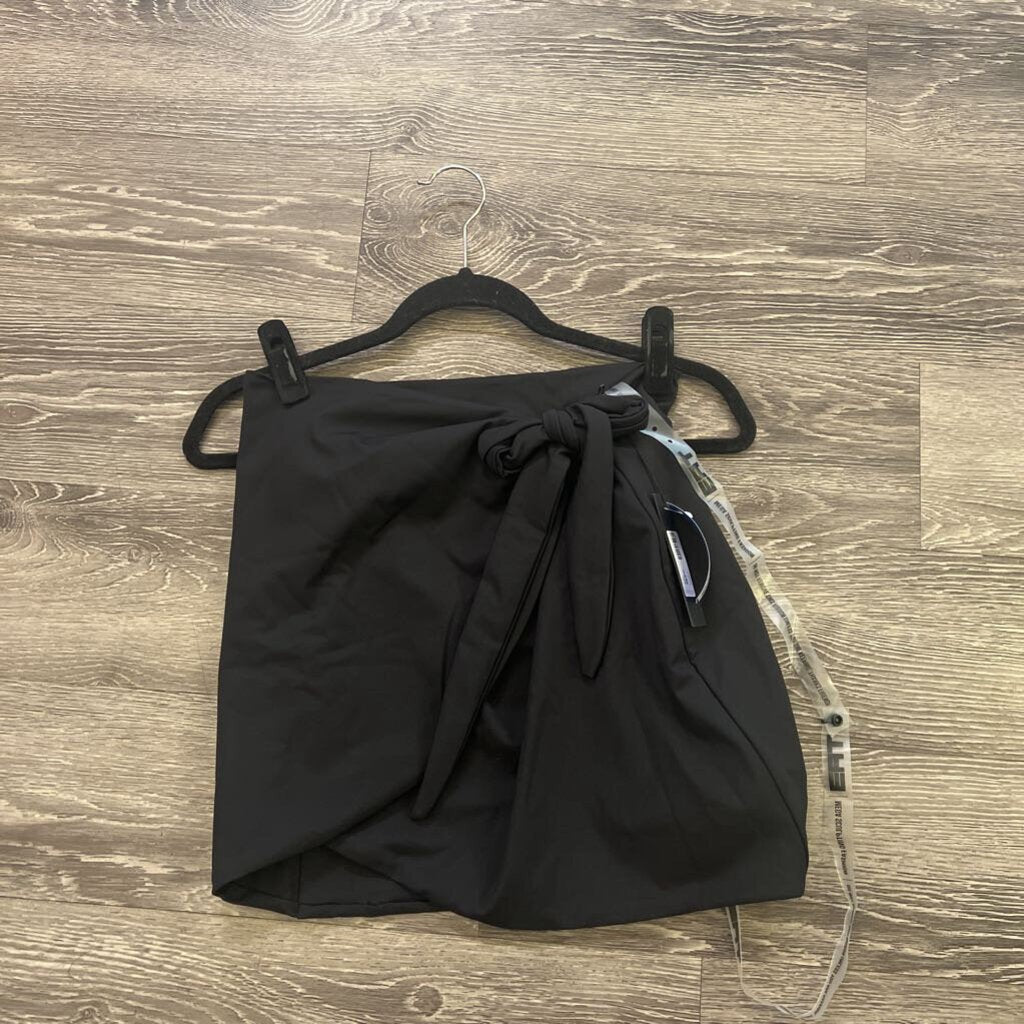 TA3 NWT Wrap Skirt SWIMSUITS L
