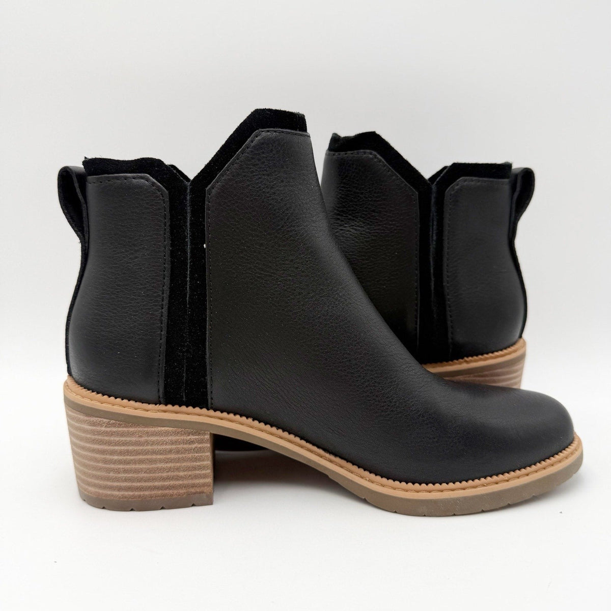 TOMS Womens Hailey Ankle Booties Size 7.5 Black Leather Water Resistant NIB