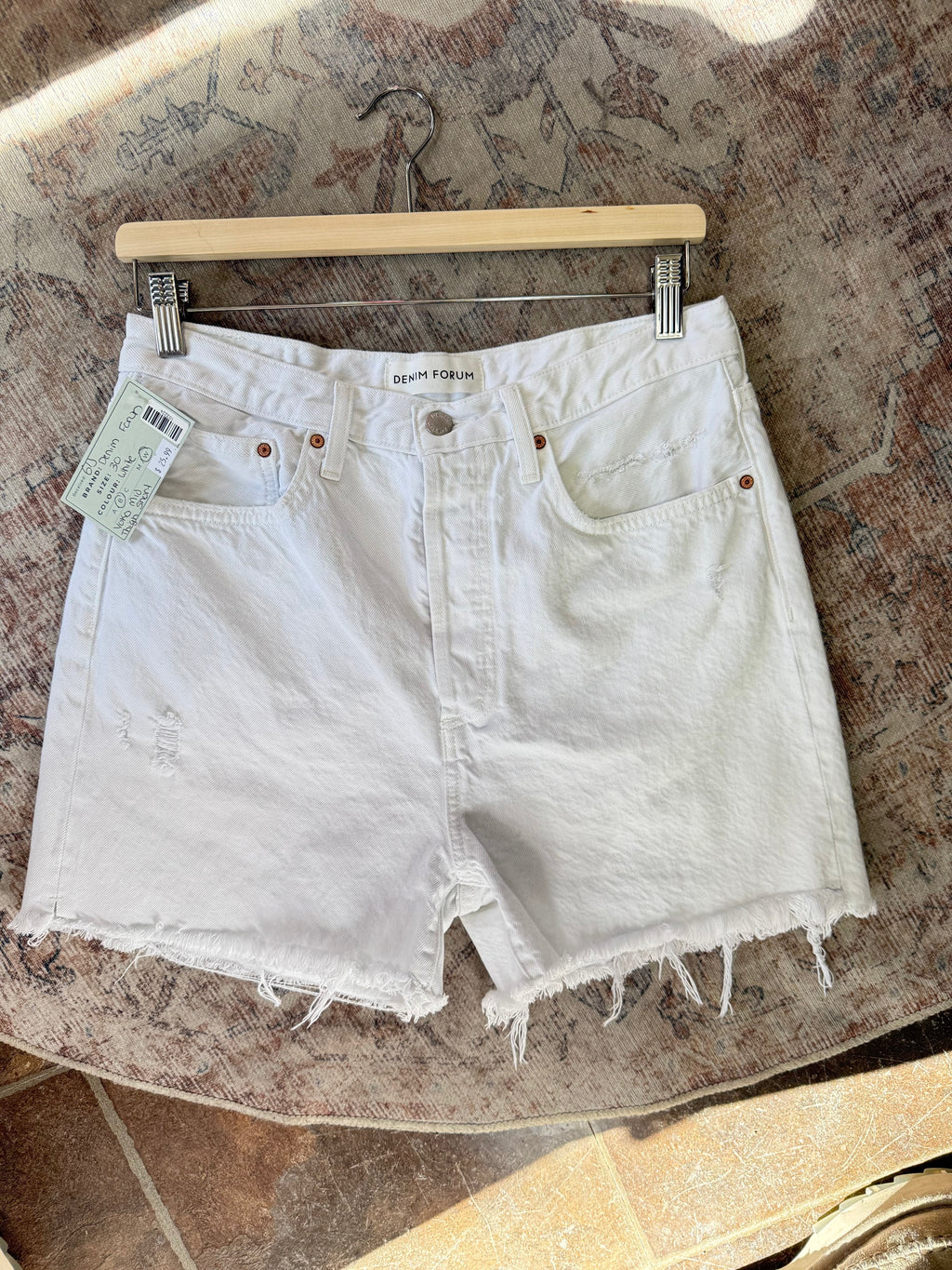 Denim Forum Yoko Mid Thigh Shorts (30) oo*